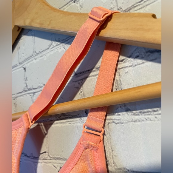 La Vie En Rose Sports bra - Picture 8 of 8